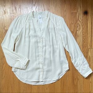 Cloth & Stone Off-White Button-Down Blouse